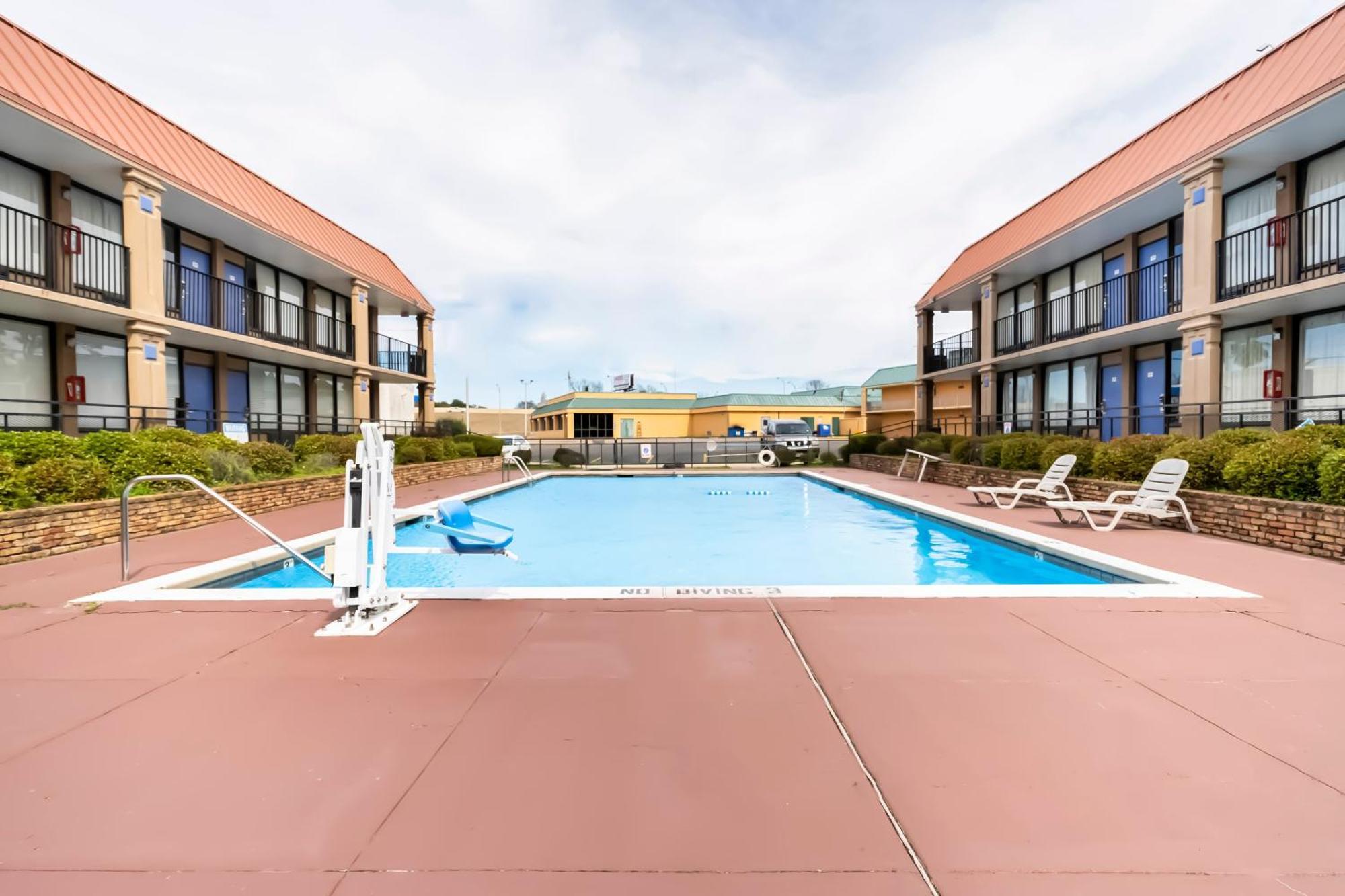 Oyo Hotel Bossier City La - Red River Kültér fotó