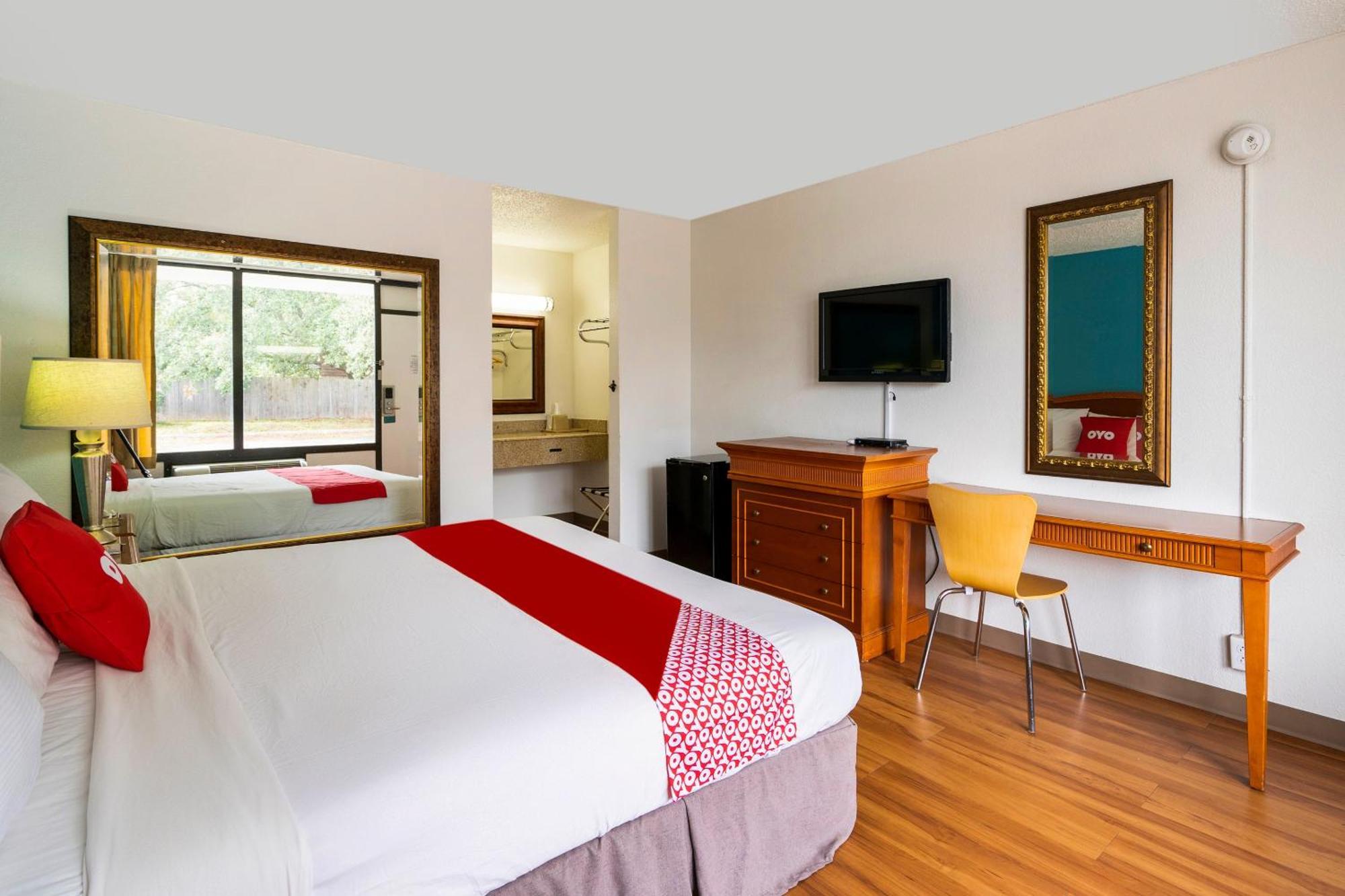 Oyo Hotel Bossier City La - Red River Kültér fotó