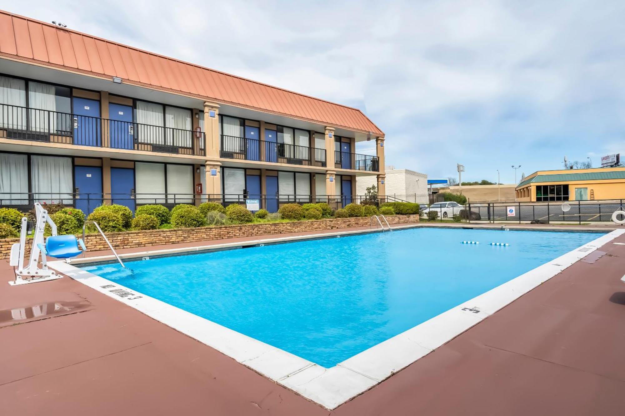 Oyo Hotel Bossier City La - Red River Kültér fotó